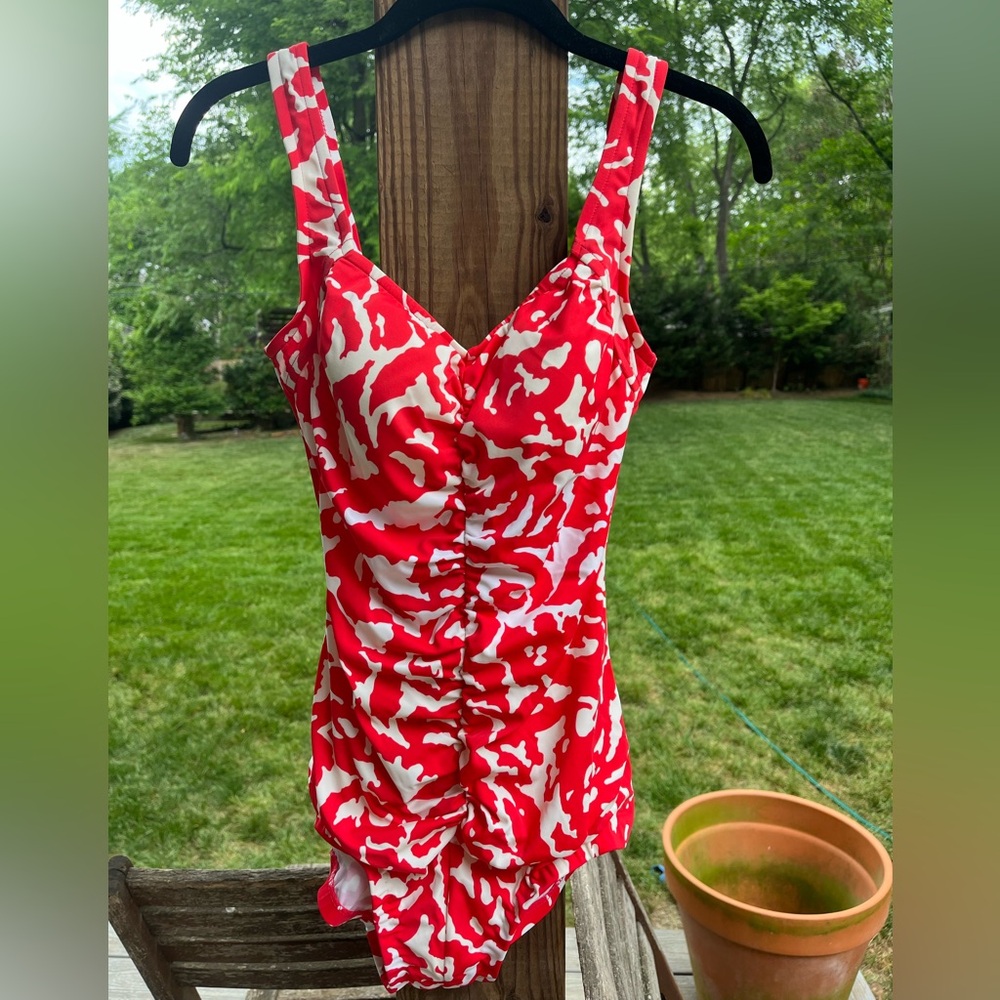 Vintage Red & White Printed Women's One Piece Swimsuit with Ruched Front